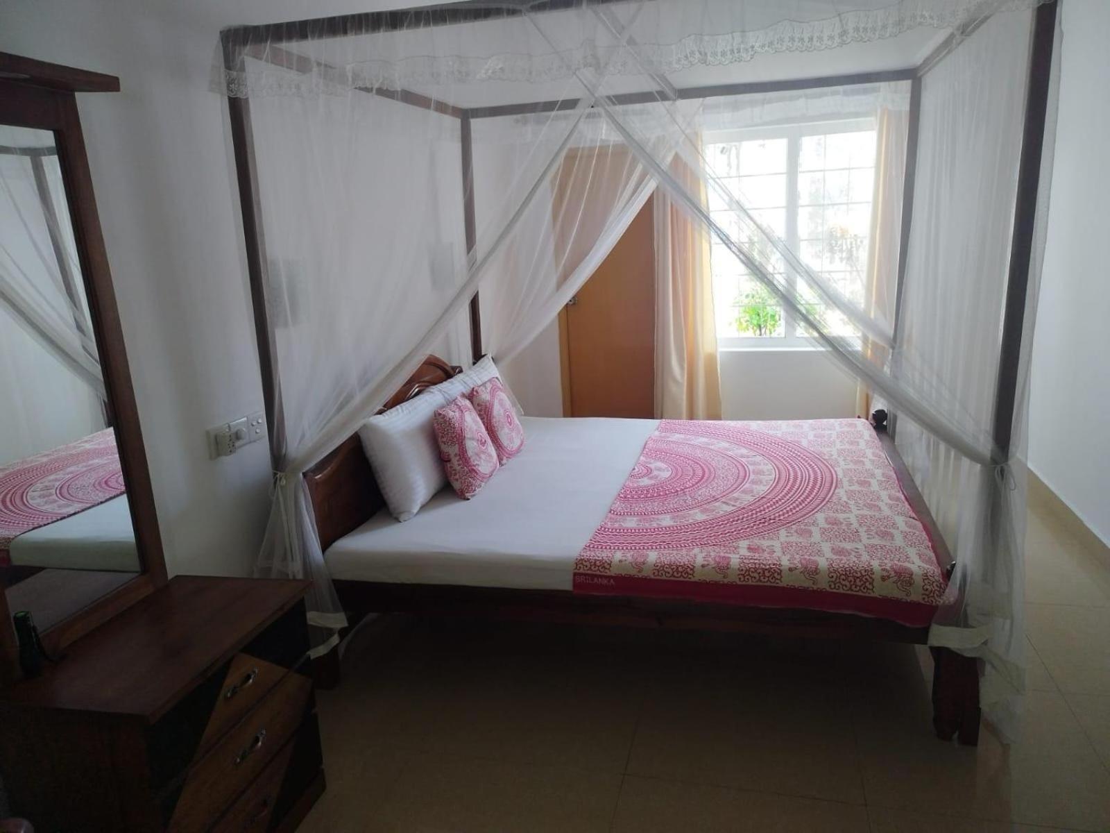 Sri Nimali Guesthouse Hikkaduwa Buitenkant foto